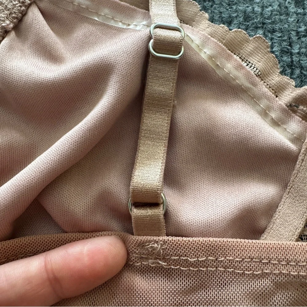 Mele e Pere Lace Bralette Nude Blush Floral Adjustable Strap NWT M